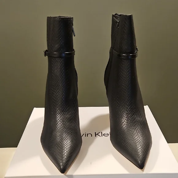 Calvin Klein Textured Black Ankle Booties - Picture 1 of 6